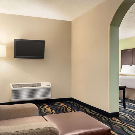 Baymont By Wyndham Georgetown Hotell Exteriör bild