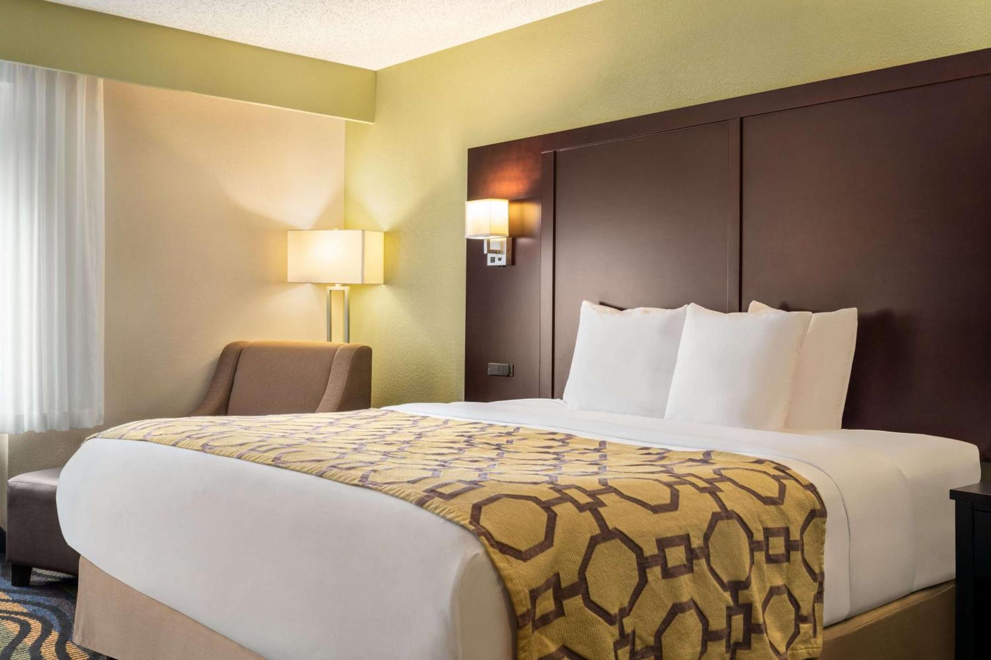 Baymont By Wyndham Georgetown Hotell Exteriör bild