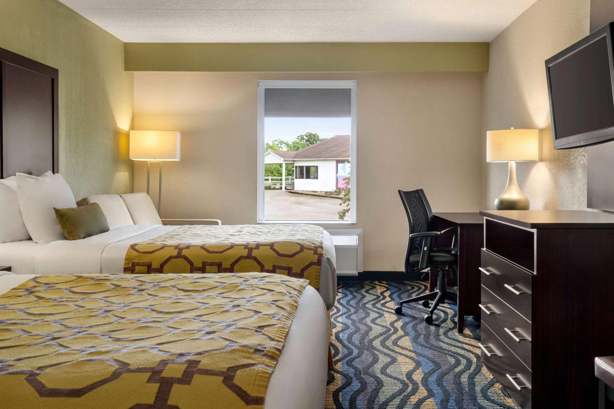 Baymont By Wyndham Georgetown Hotell Exteriör bild